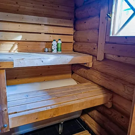 シャレー Cozy Log With Sauna And Wifi ムオニオ